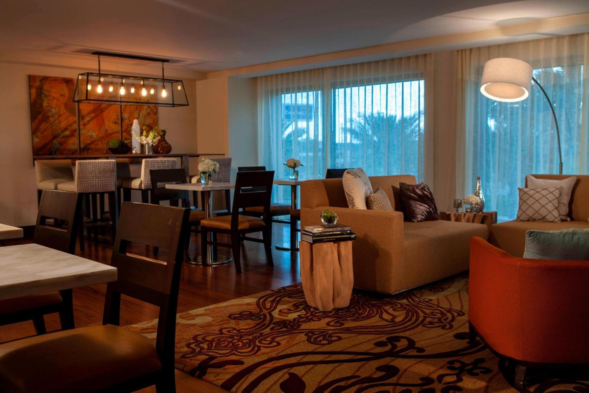 Renaissance Baton Rouge Hotel Inniswold Экстерьер фото
