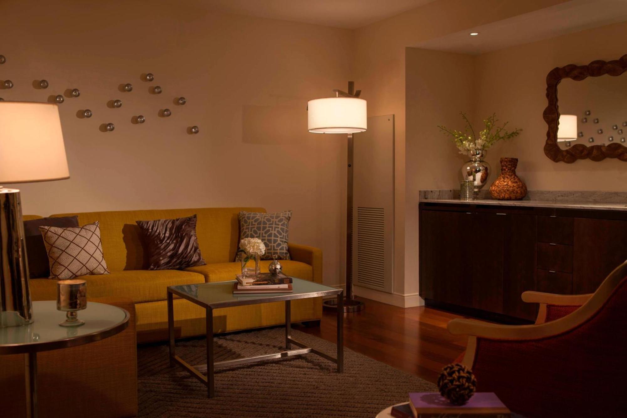 Renaissance Baton Rouge Hotel Inniswold Экстерьер фото