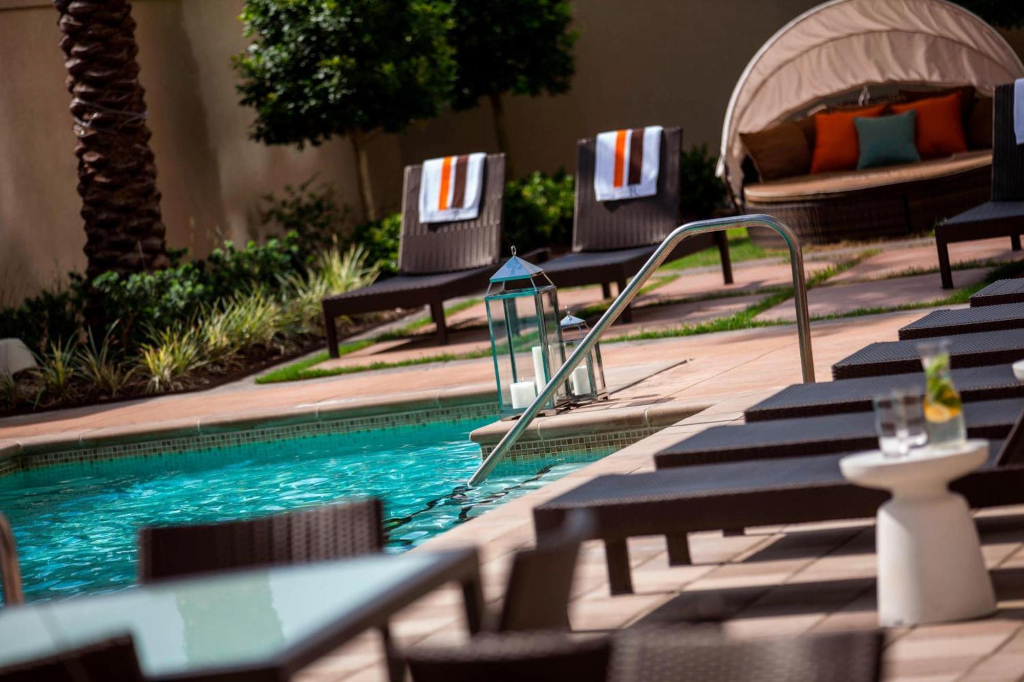 Renaissance Baton Rouge Hotel Inniswold Экстерьер фото