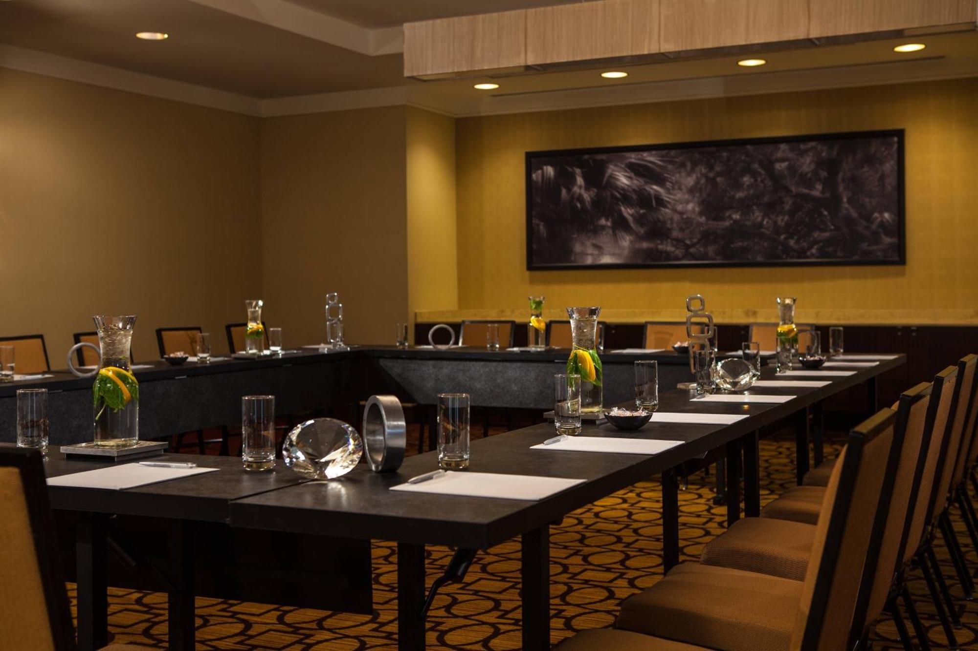 Renaissance Baton Rouge Hotel Inniswold Экстерьер фото