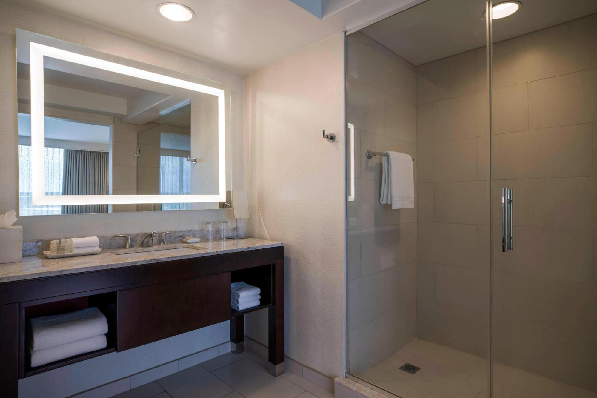 Renaissance Baton Rouge Hotel Inniswold Экстерьер фото