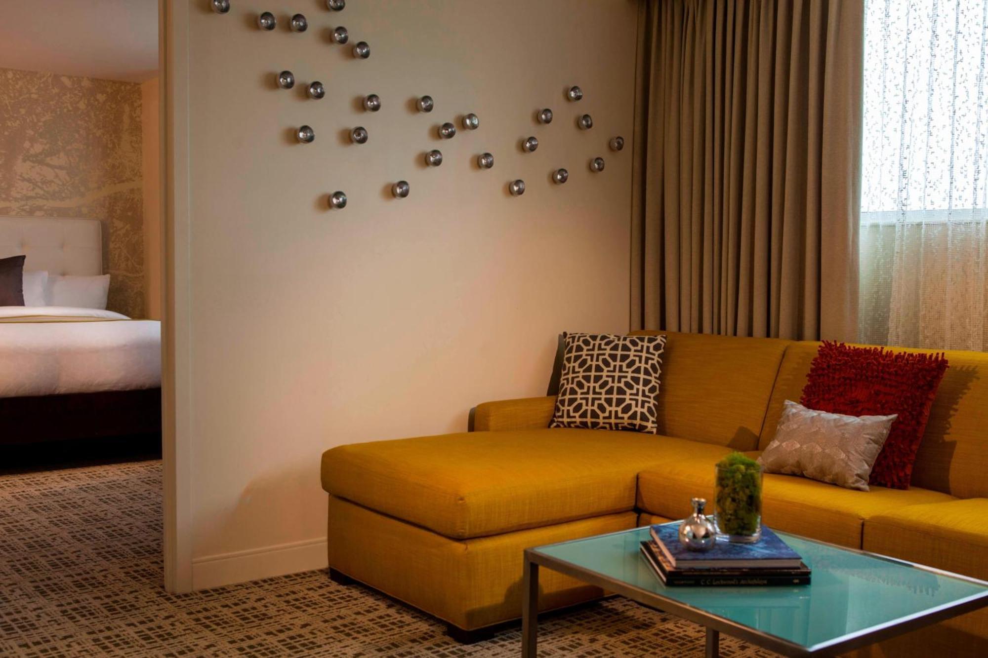 Renaissance Baton Rouge Hotel Inniswold Экстерьер фото